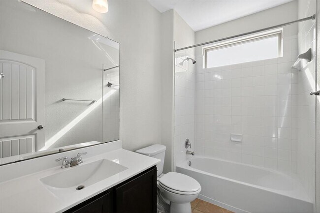 Building Photo - 620 Carly Ann Ln