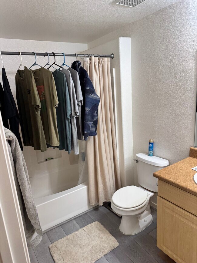 Building Photo - 8250 N Grand Canyon Dr