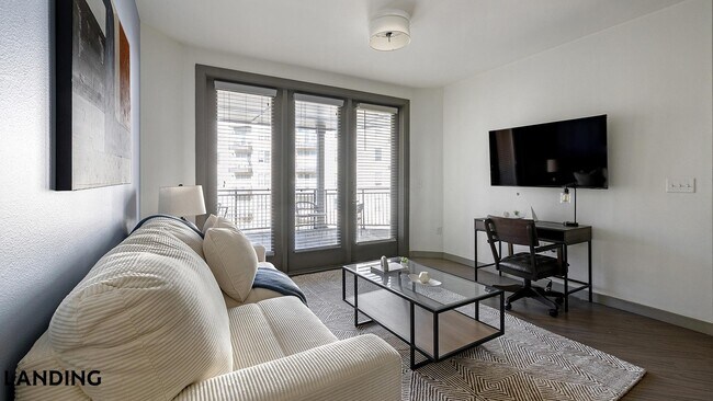 Building Photo - 101 S Center St