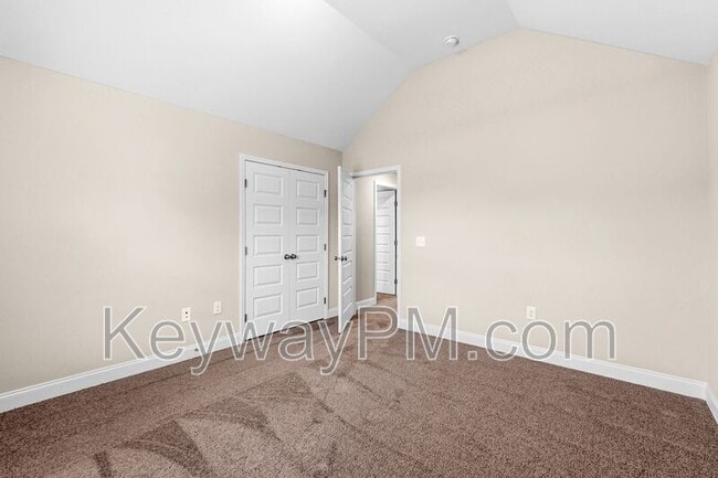 Building Photo - 571 Yuma Ln