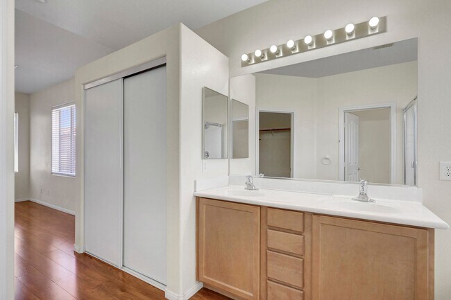 Building Photo - 8904 Nautilus Vista Ct