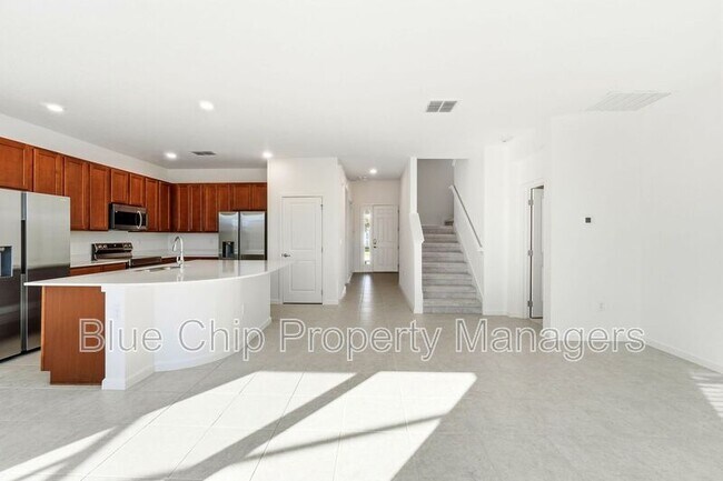 Building Photo - 211 Ballo Dr