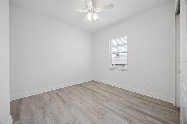 Building Photo - 5013 E Fountainwood Dr