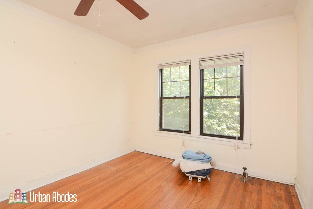 Building Photo - 3009 N Racine Ave