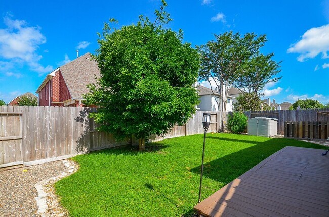 Building Photo - 3654 Royal Royce Dr