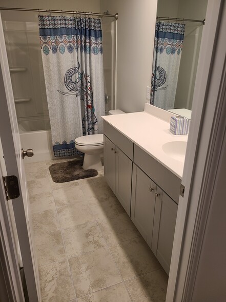 Building Photo - 439 Richfield Way