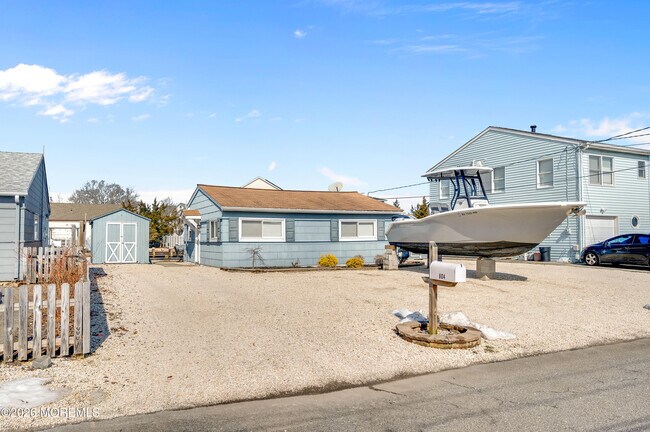 Building Photo - 804 Harbor Rd