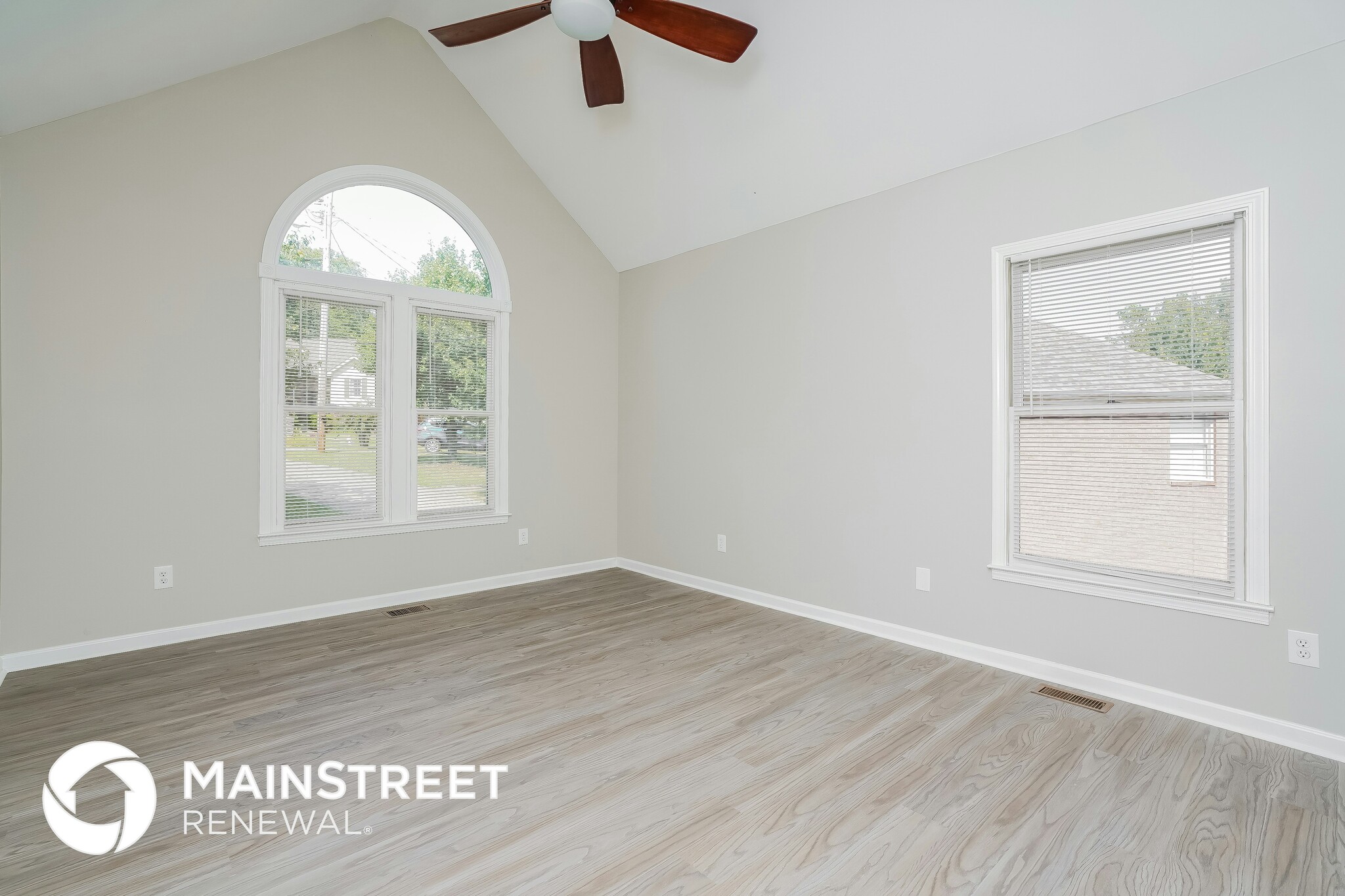 Building Photo - 5416 Roxborough Point