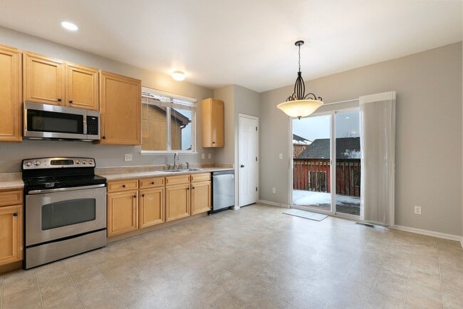Building Photo - Unparalleled Single-Level Living with Breathtaking Views in D20!