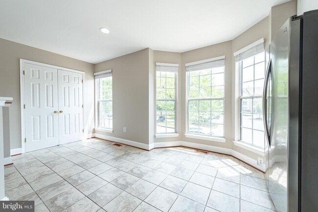Building Photo - 6209 Deep River Canyon