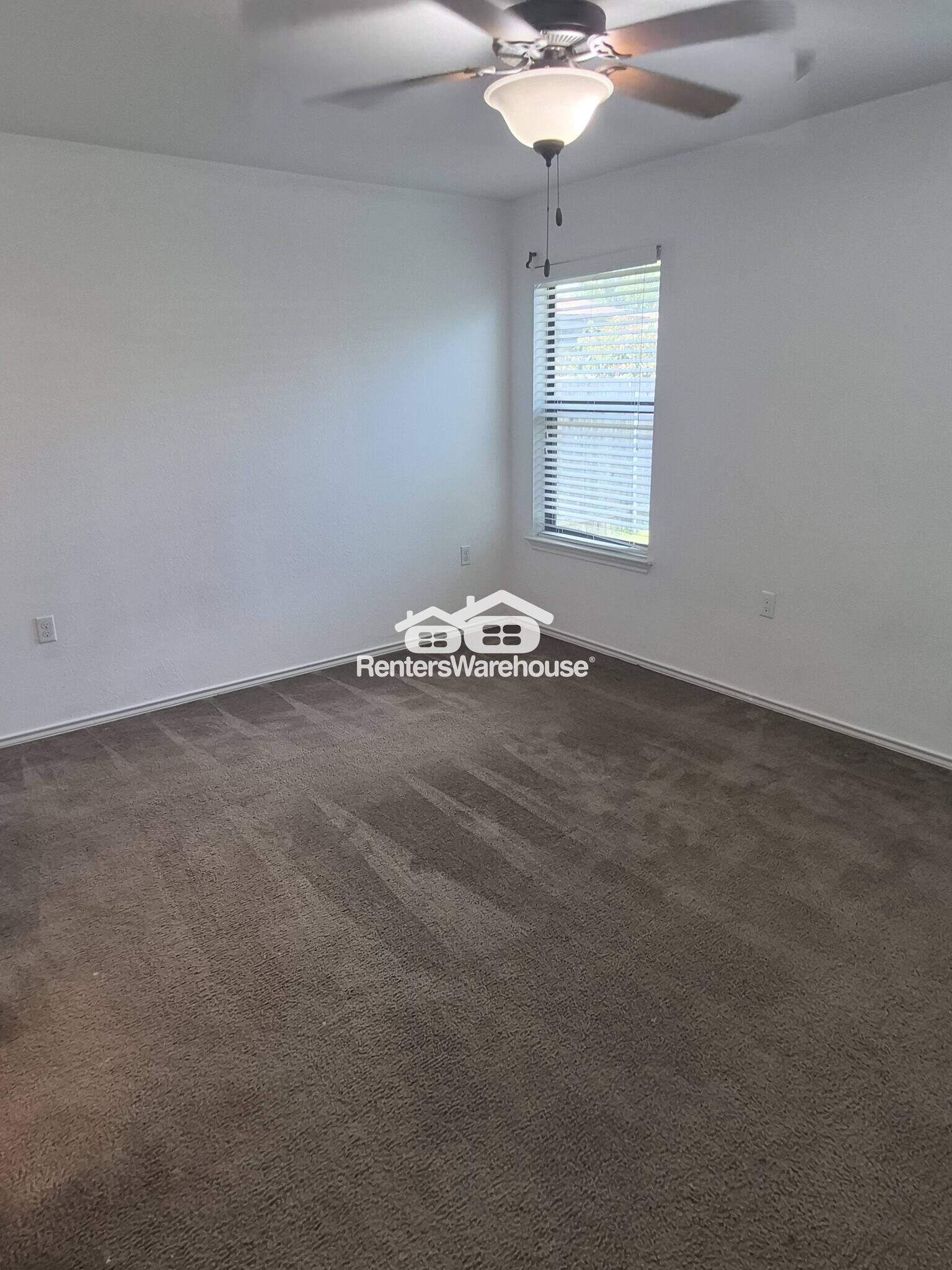 Building Photo - 9000 Stambourne St