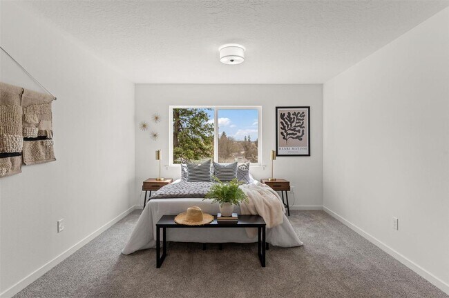 Building Photo - Brand New 2 Bed, 2 Bath Townhouse w/ a View!