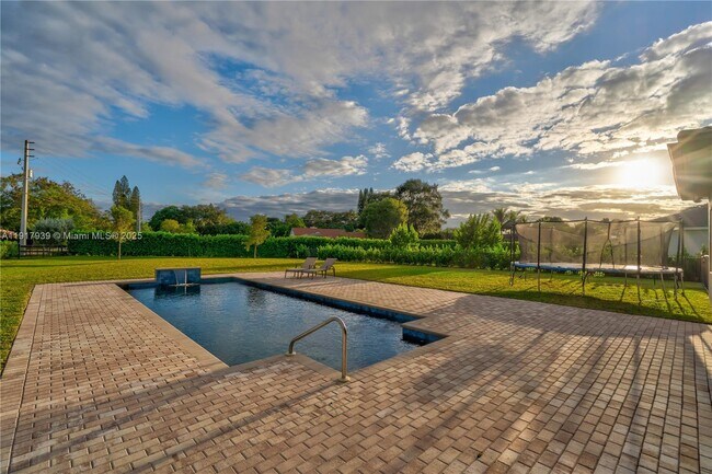 Building Photo - 14820 Millstone Ranches Dr