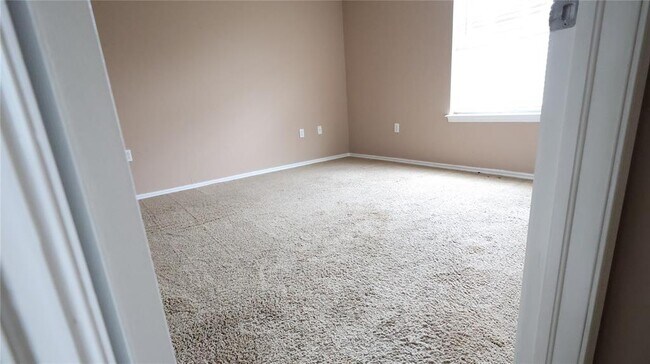 Building Photo - 847 Rambling Oaks Dr