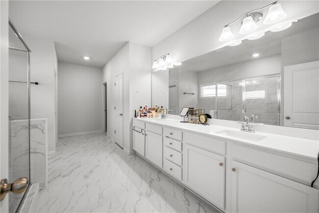 Building Photo - 3596 Creek Hollow