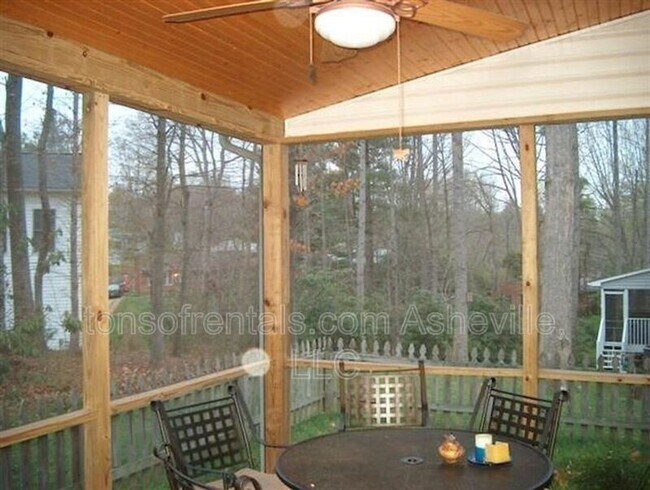 Building Photo - 15 Collenwood Rd