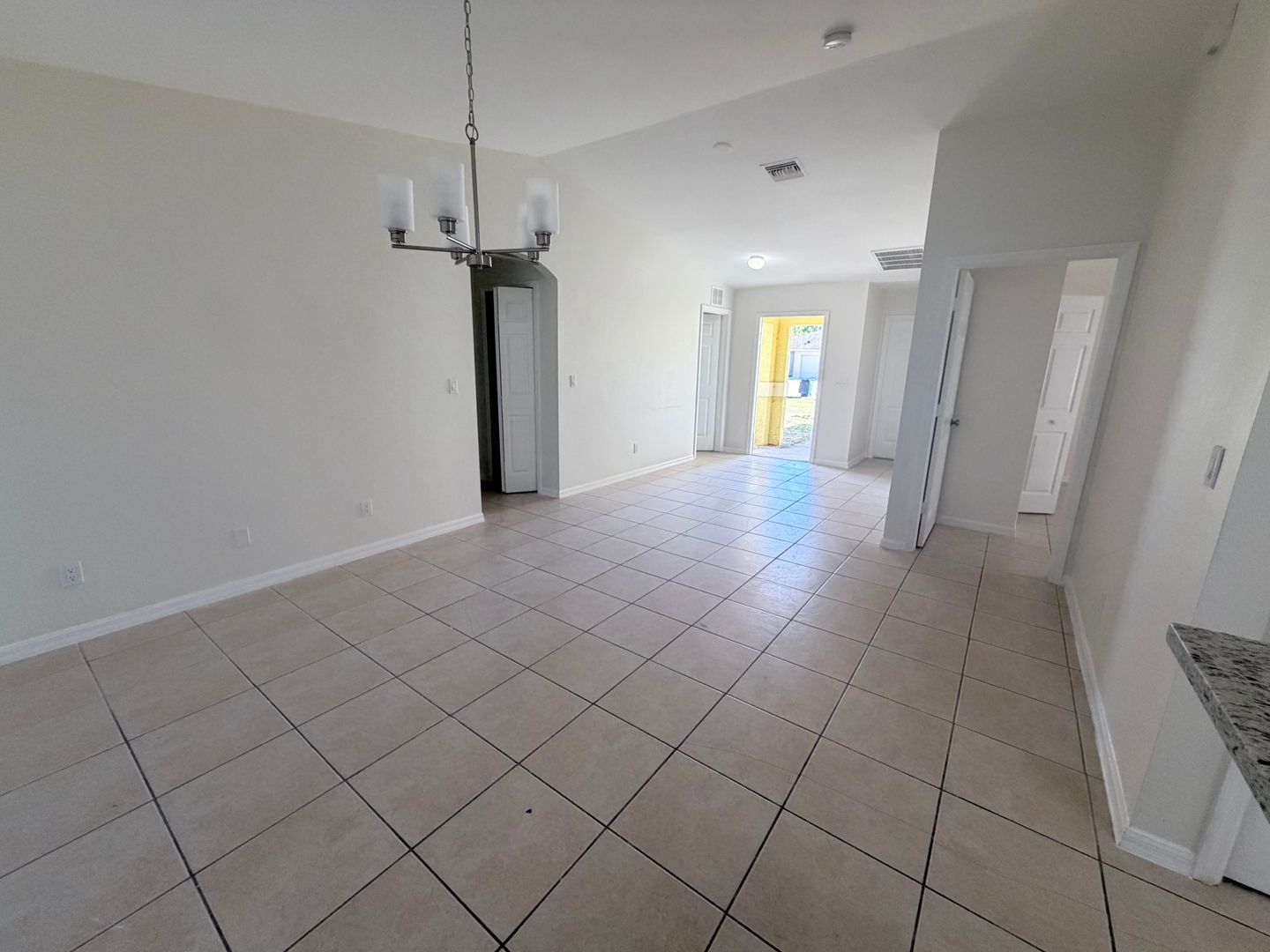 Building Photo - Recently Remodeled