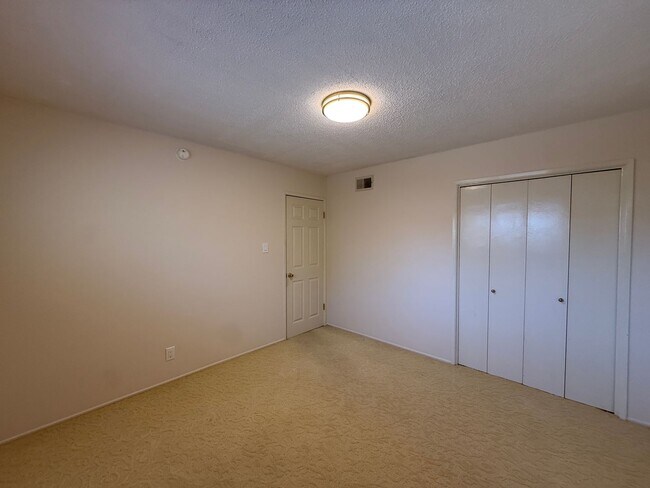 Building Photo - Centrally Located Orcutt Single Story Home