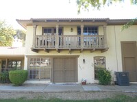 Building Photo - Beautiful 2 Bedroom Townhome in Las Vegas ...