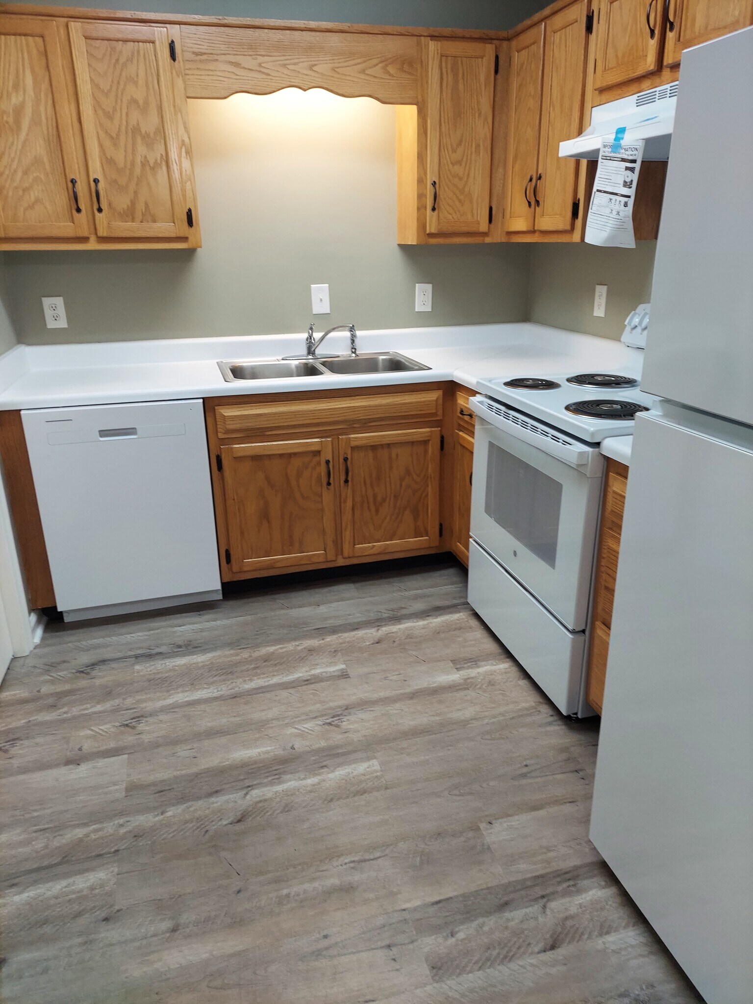 Kitchen - 106 Bell St