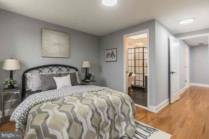 Building Photo - 717 Sigel St