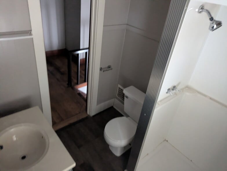 Building Photo - 507 S 9th St