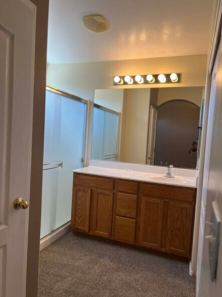 Building Photo - 8855 N Moonfire Dr