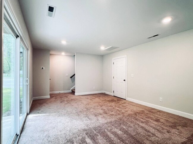 Building Photo - 5220 Stream Stone Way