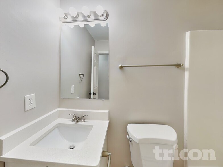 Building Photo - 1207 Piney Church Rd