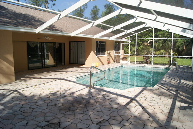 Building Photo - Beautiful Pool Home in River Country Estates