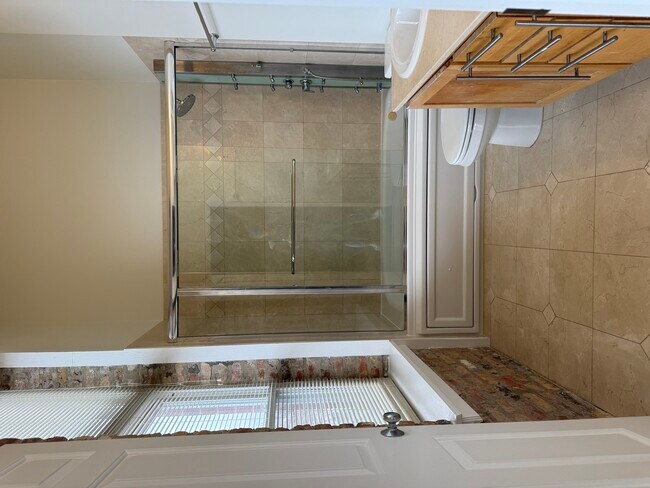 Building Photo - 949 N Willard Ct