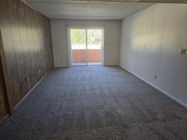 Building Photo - 209 W Miracle Strip Pkwy