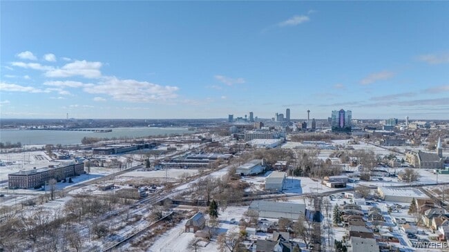 Building Photo - 1968 Mackenna Ave