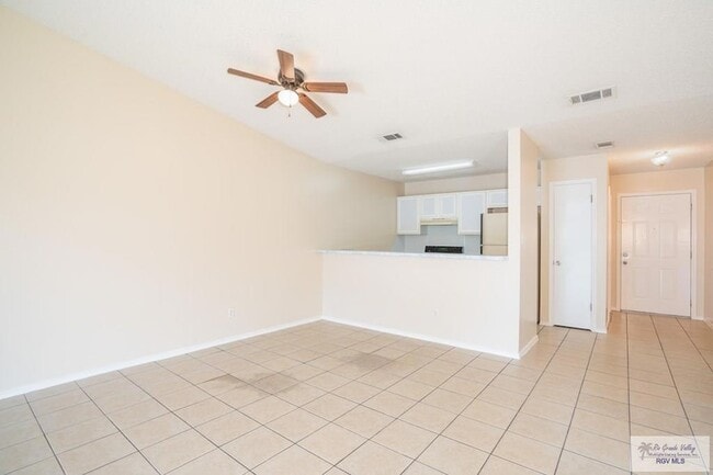 Building Photo - 1307 Lily Ln