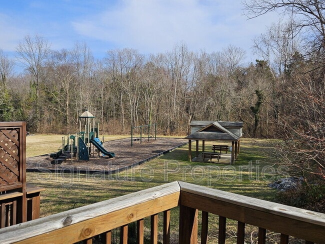 Building Photo - 209 Shaw Ct