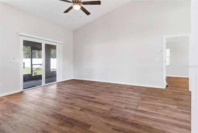 Building Photo - 896 Princeton Dr