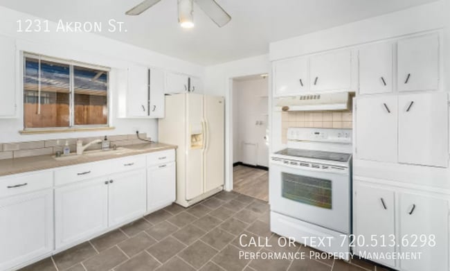 Building Photo - 1231 Akron St