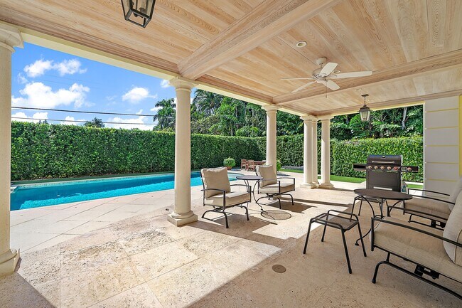 Building Photo - 210 Emerald Ln