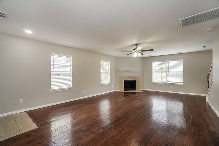 Building Photo - 6614 Carly Park Way