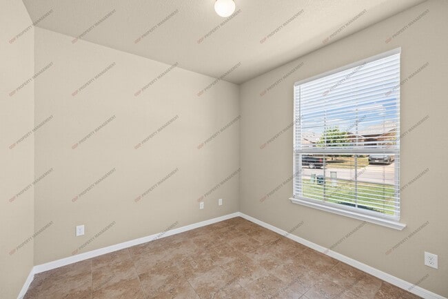 Building Photo - 7605 Hickman St