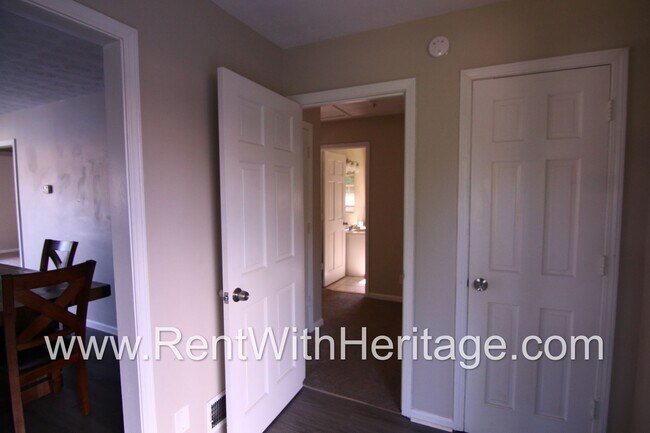 Building Photo - Charming Newly Renovated 3bd/ 2ba/ Gorgeou...
