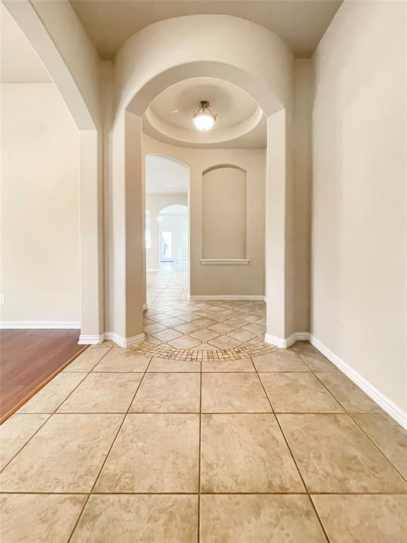 Building Photo - 2468 Millbrook Loop