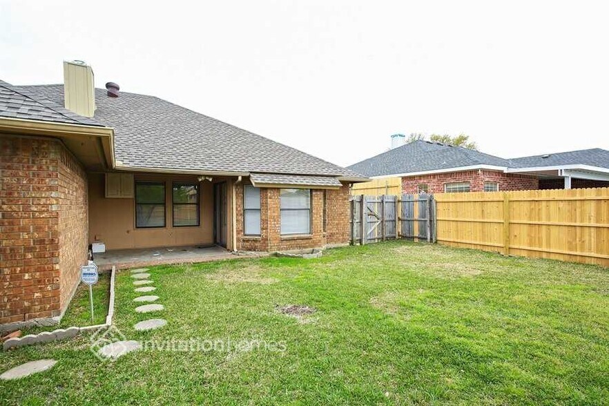 Building Photo - 4817 Creekridge Ln