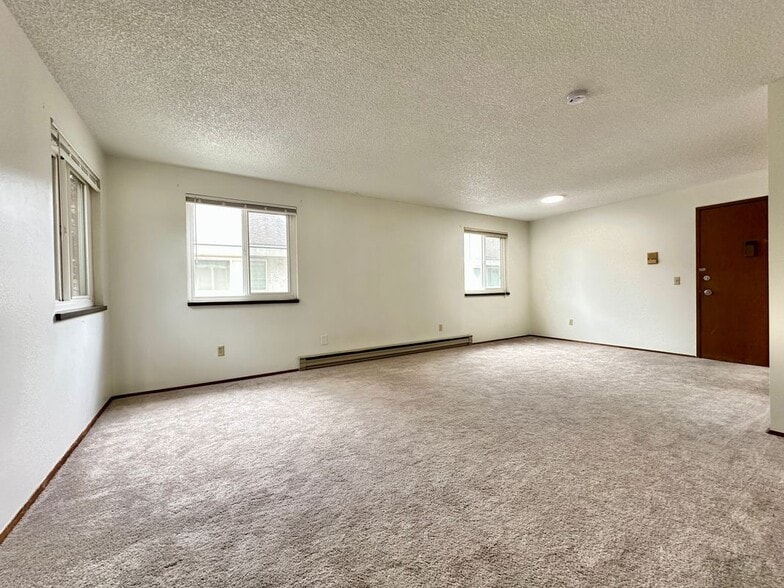 Building Photo - 10525 Midvale Ave N