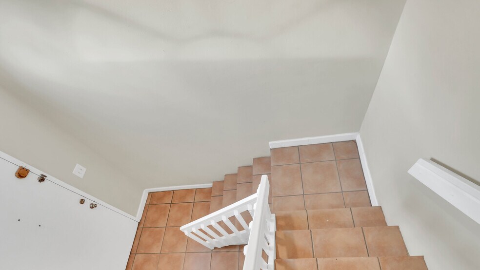 Building Photo - 4635 NW 97th Pl