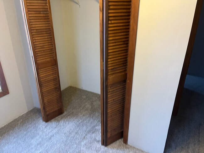 Building Photo - 156 Leach Ave