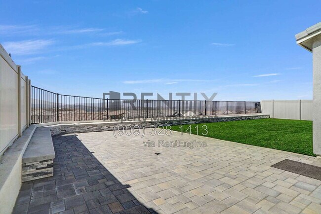 Building Photo - 18116 Hedgerow Way