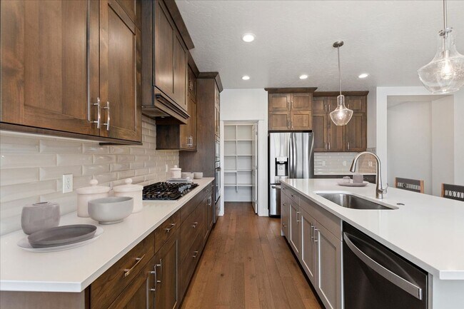 Building Photo - 4 Bedroom, 2 Bath home in Beautiful Meridian with SO MANY upgrades and perks throughout!  You don...