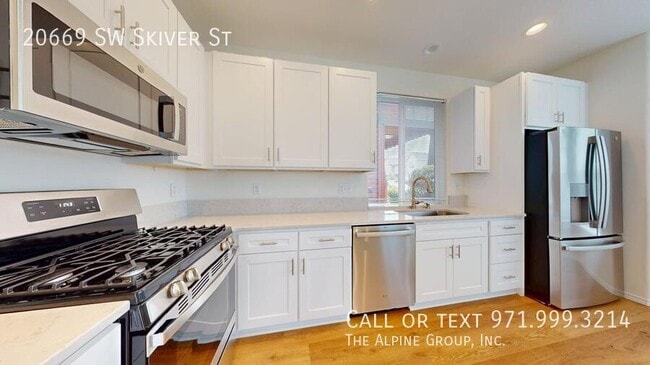 Building Photo - 20669 SW Skiver St