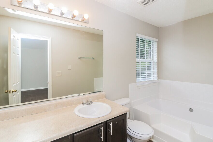 Building Photo - 4125 Clarks Tr